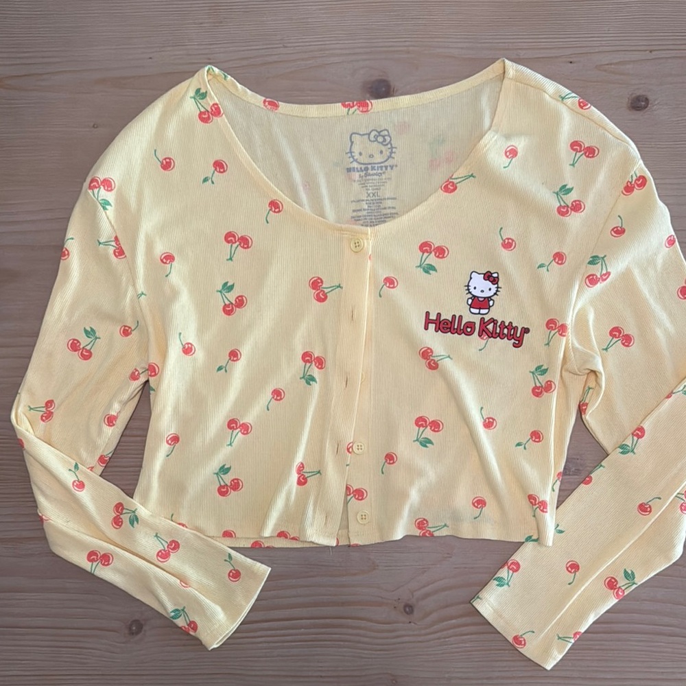 Hello Kitty Women’s Yellow Cherry Print cropped lounge set XXL